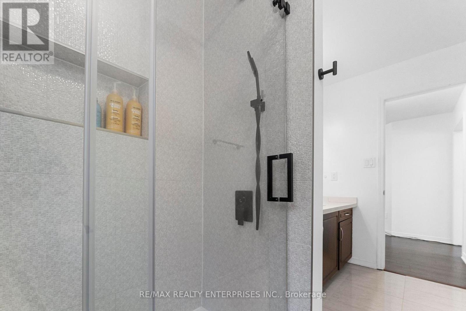 Photo 39 of 358 Windwood Drive, Hamilton ON