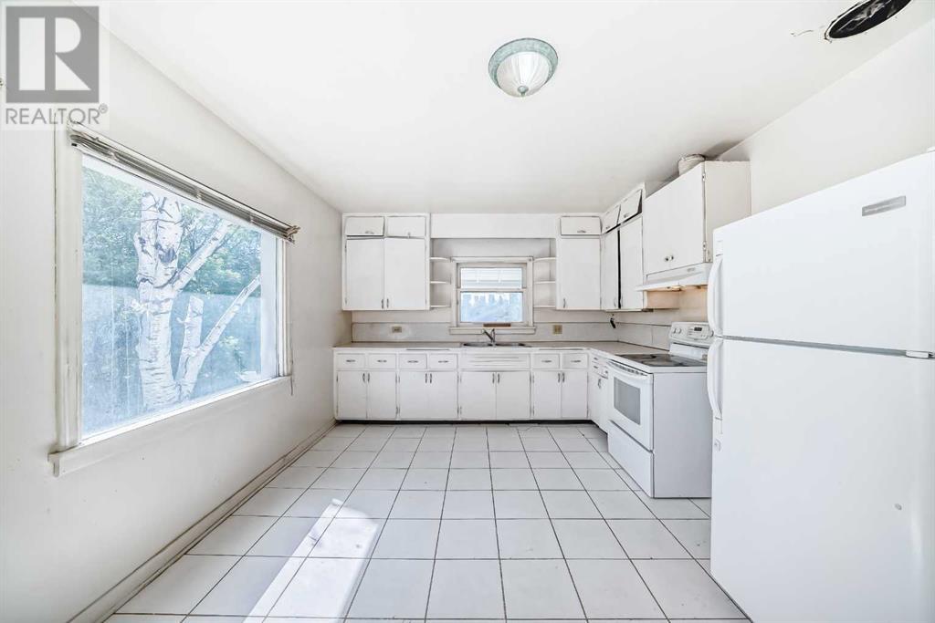 Single Family House Bungalow for Sale in  Centre Street NE Tuxedo Park Calgary 