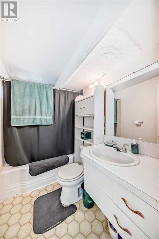 Single Family House Bungalow for Sale in  Centre Street NE Tuxedo Park Calgary 