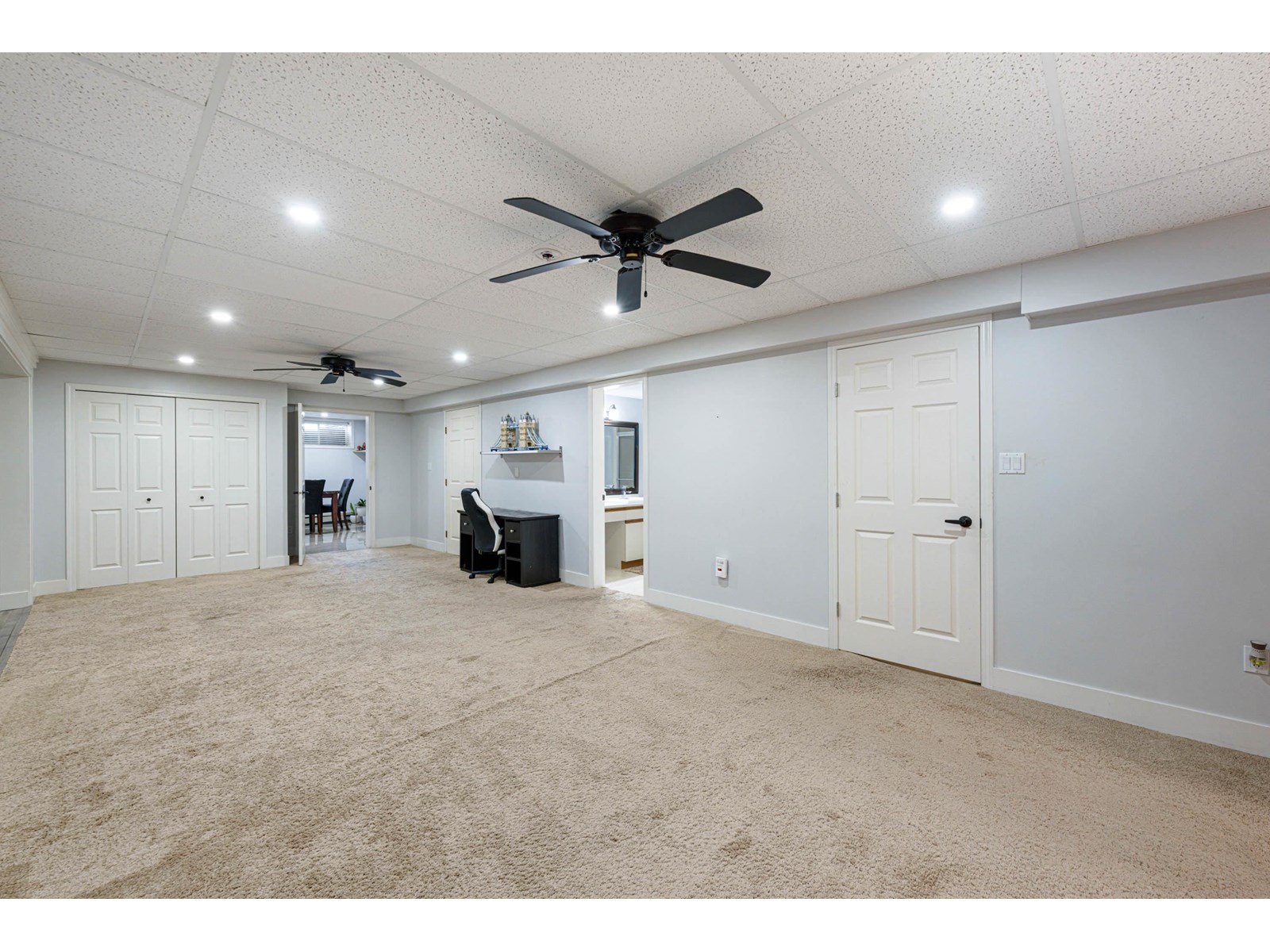 Photo 27 of 23363 48 Avenue, Langley BC