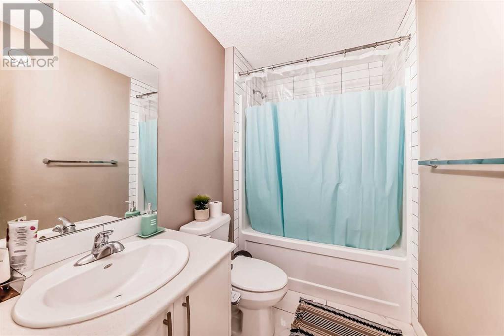 Single Family House for Sale in  Redstone Drive NE Redstone Calgary 