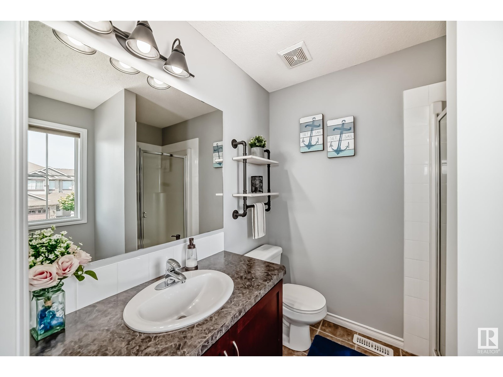 Photo 11 of 1636 65 St Sw, Edmonton AB