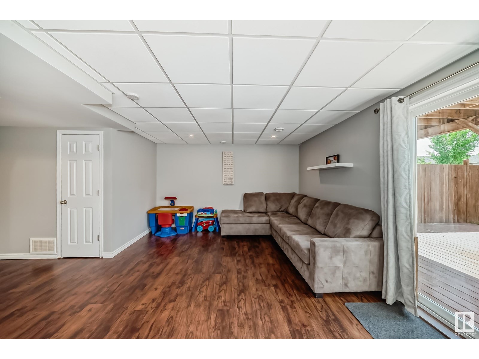 Photo 14 of 1636 65 St Sw, Edmonton AB