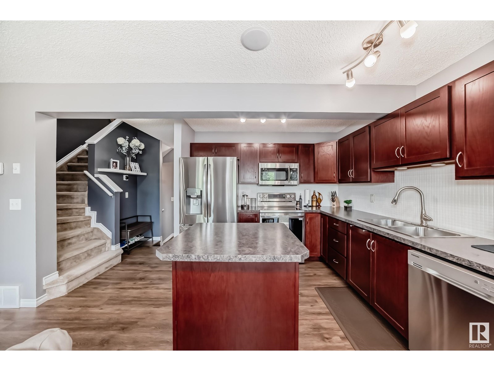 Photo 17 of 1636 65 St Sw, Edmonton AB