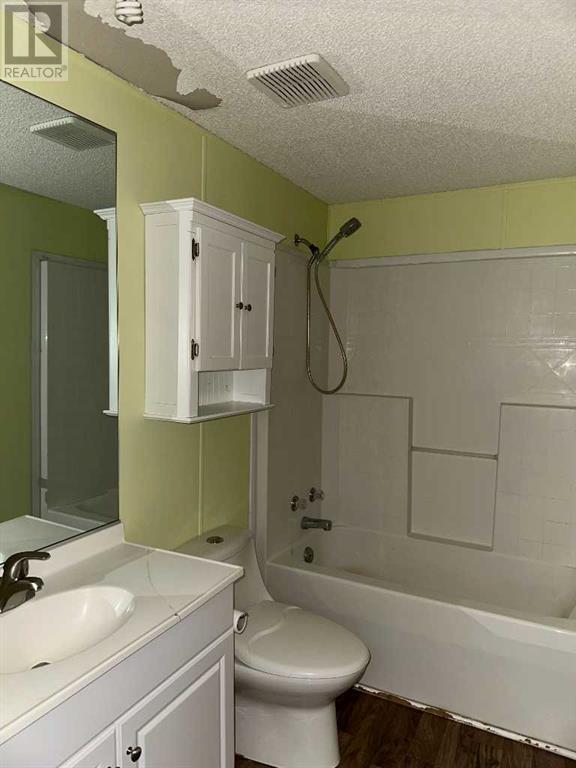 Single Family House Mobile Home for Sale in    Avenue SE Penbrooke Meadows Calgary 