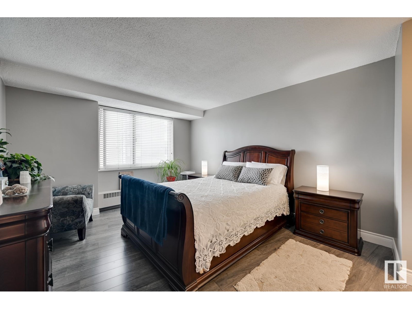 Photo 15 of 503 12207 Jasper Av Nw, Edmonton AB