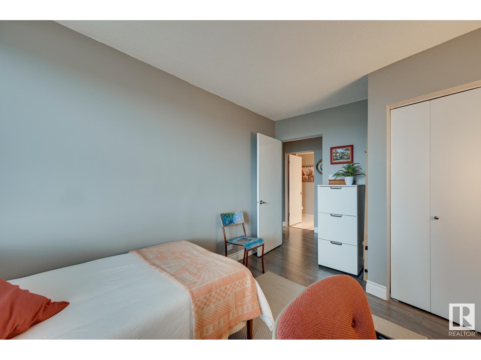 Photo 21 of 503 12207 Jasper Av Nw, Edmonton AB
