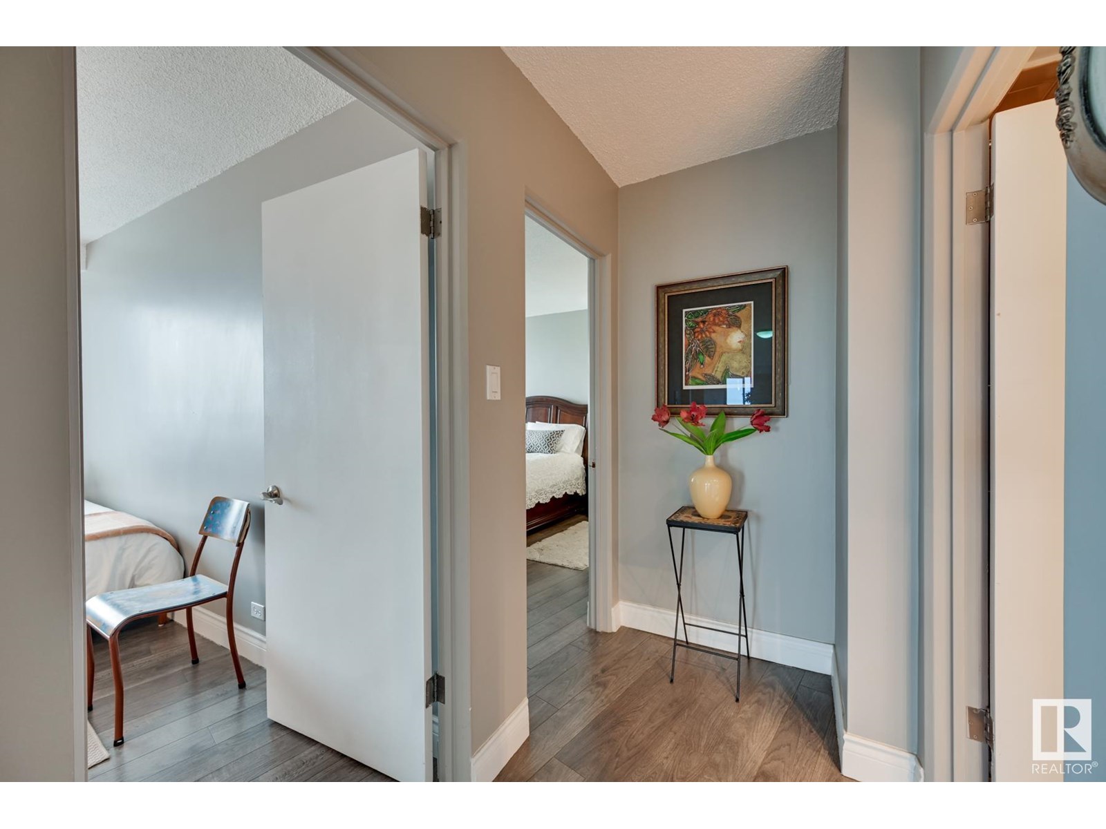 Photo 23 of 503 12207 Jasper Av Nw, Edmonton AB