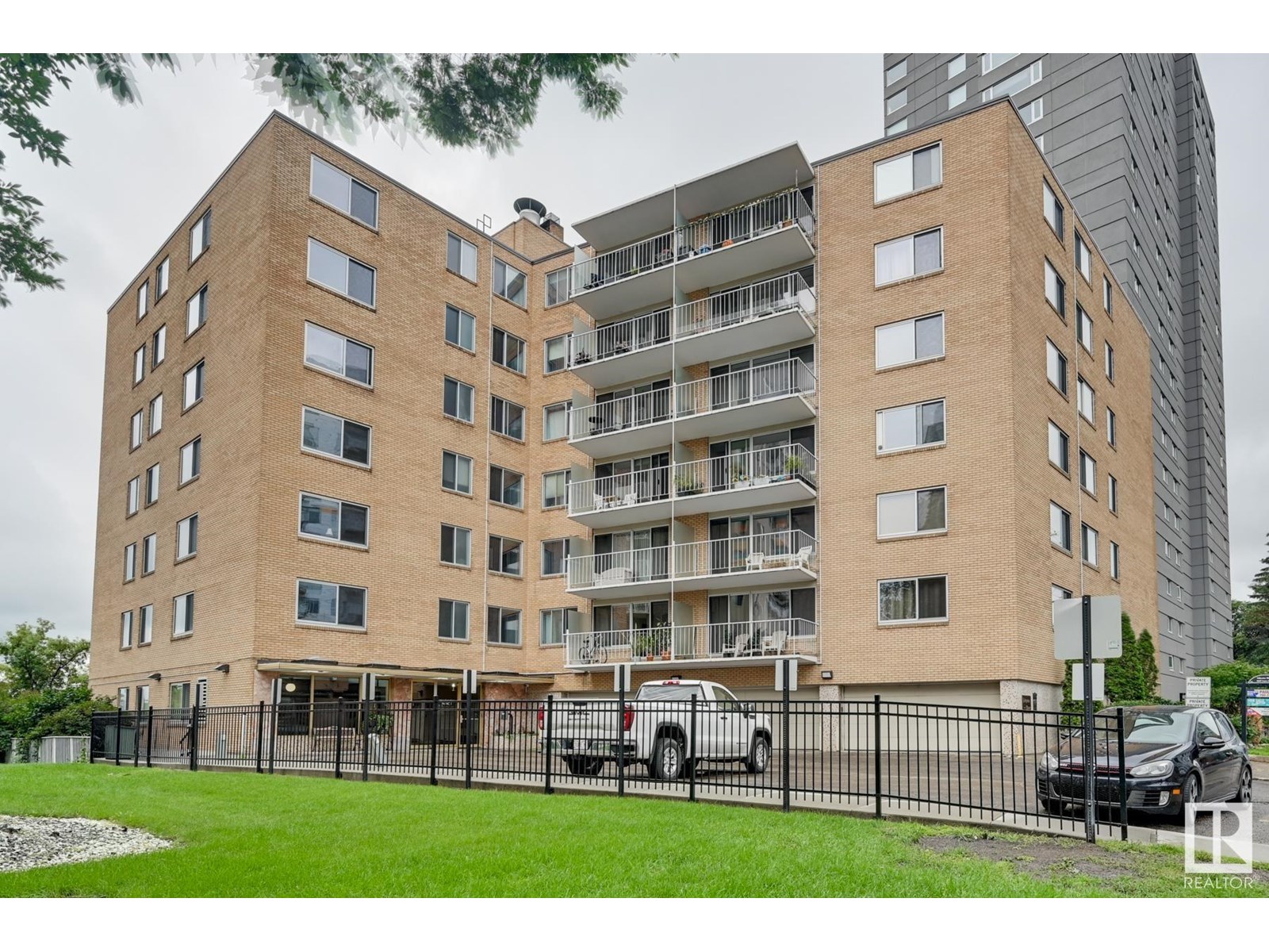 Photo 28 of 503 12207 Jasper Av Nw, Edmonton AB