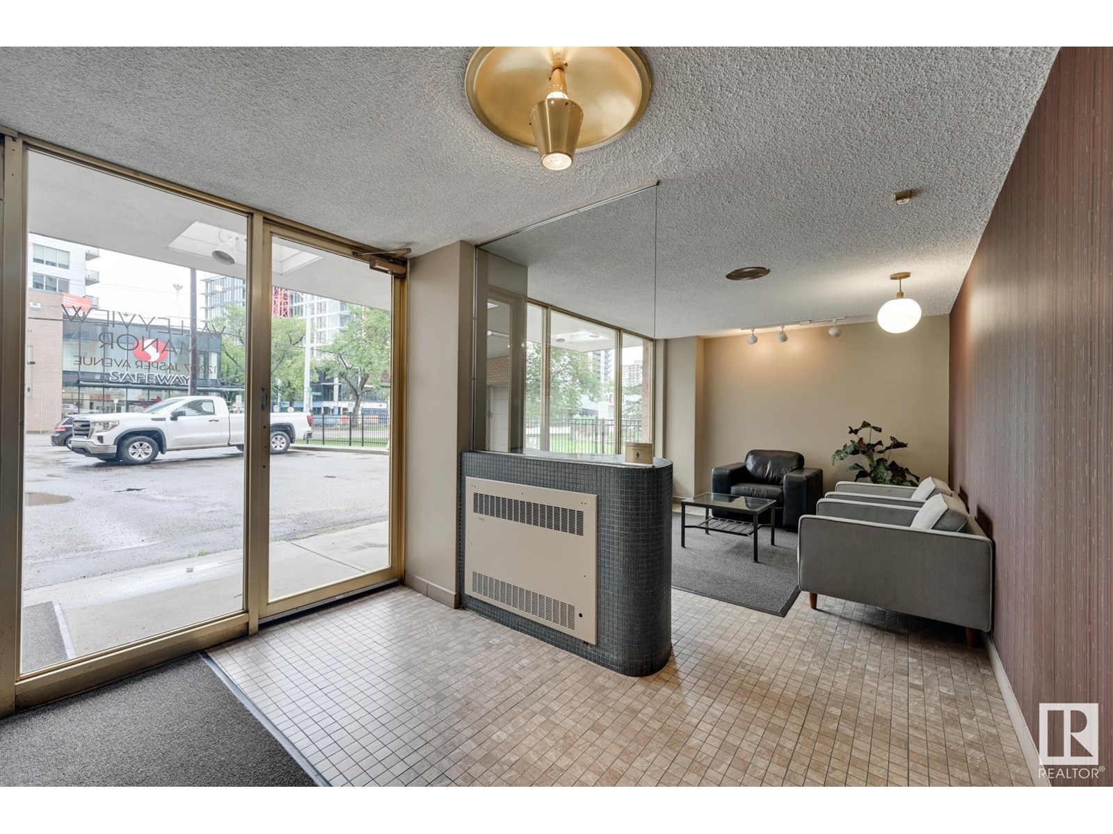 Photo 30 of 503 12207 Jasper Av Nw, Edmonton AB