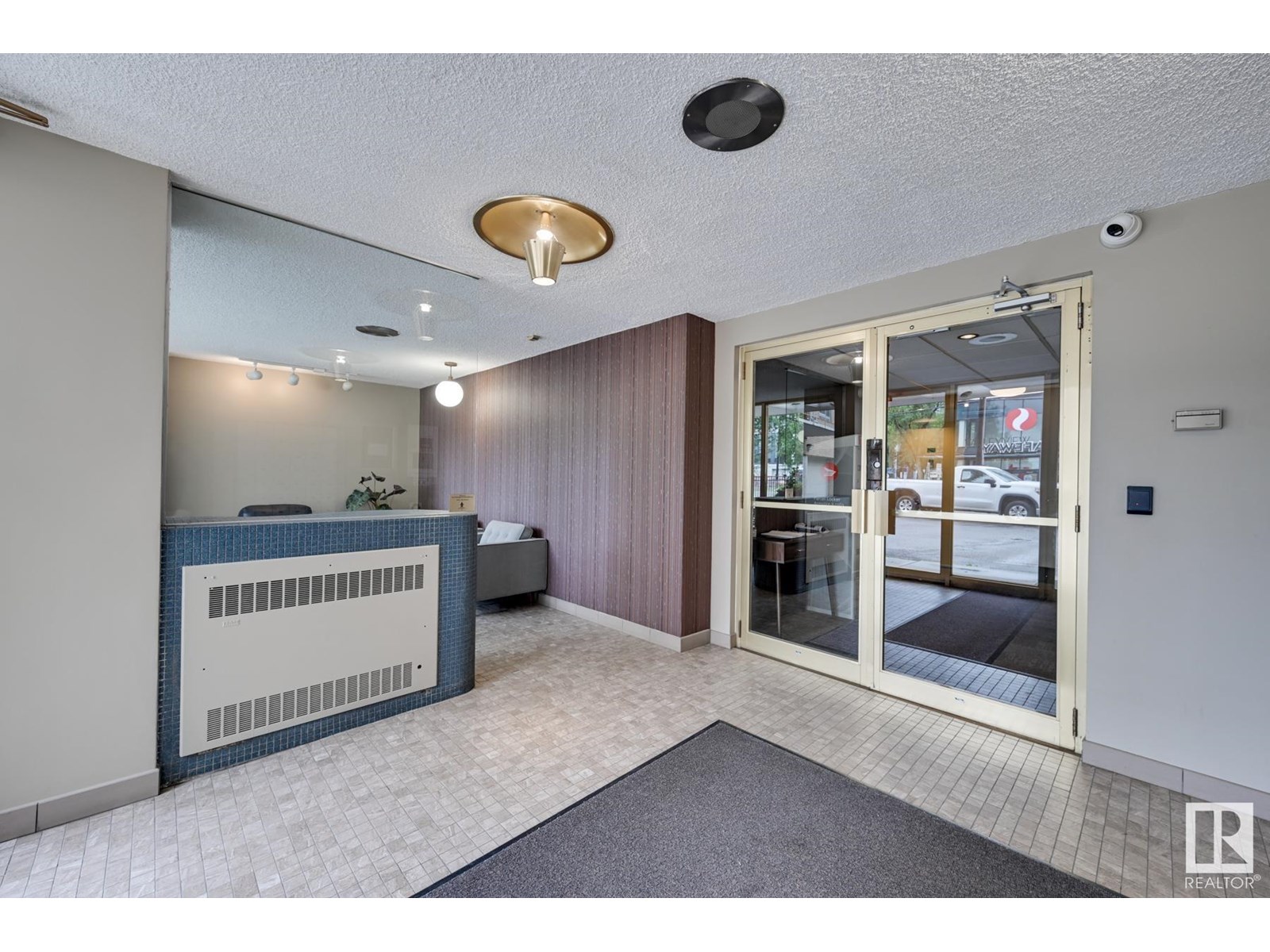 Photo 31 of 503 12207 Jasper Av Nw, Edmonton AB