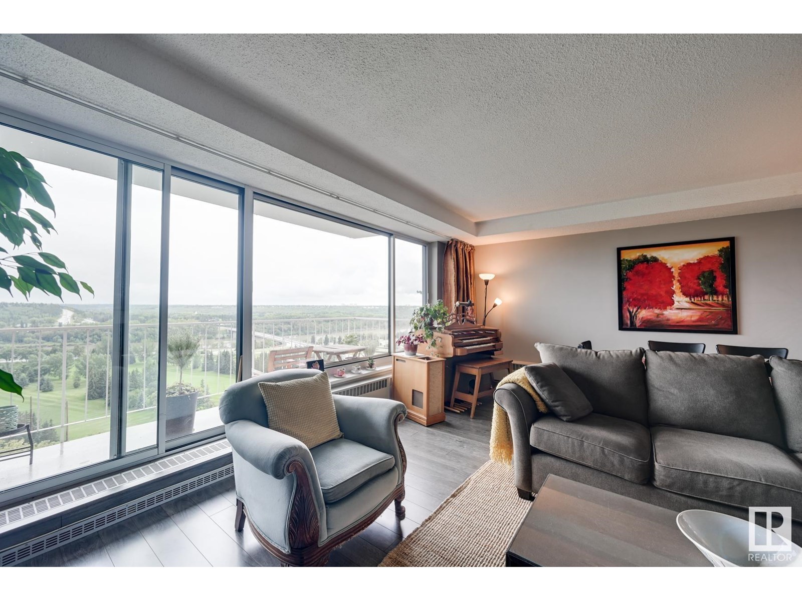 Photo 6 of 503 12207 Jasper Av Nw, Edmonton AB