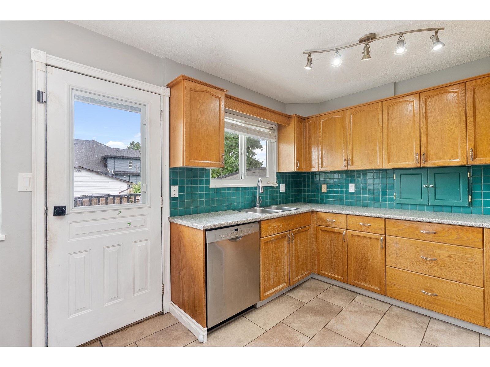 Photo 10 of 5840 184 Street, Surrey BC
