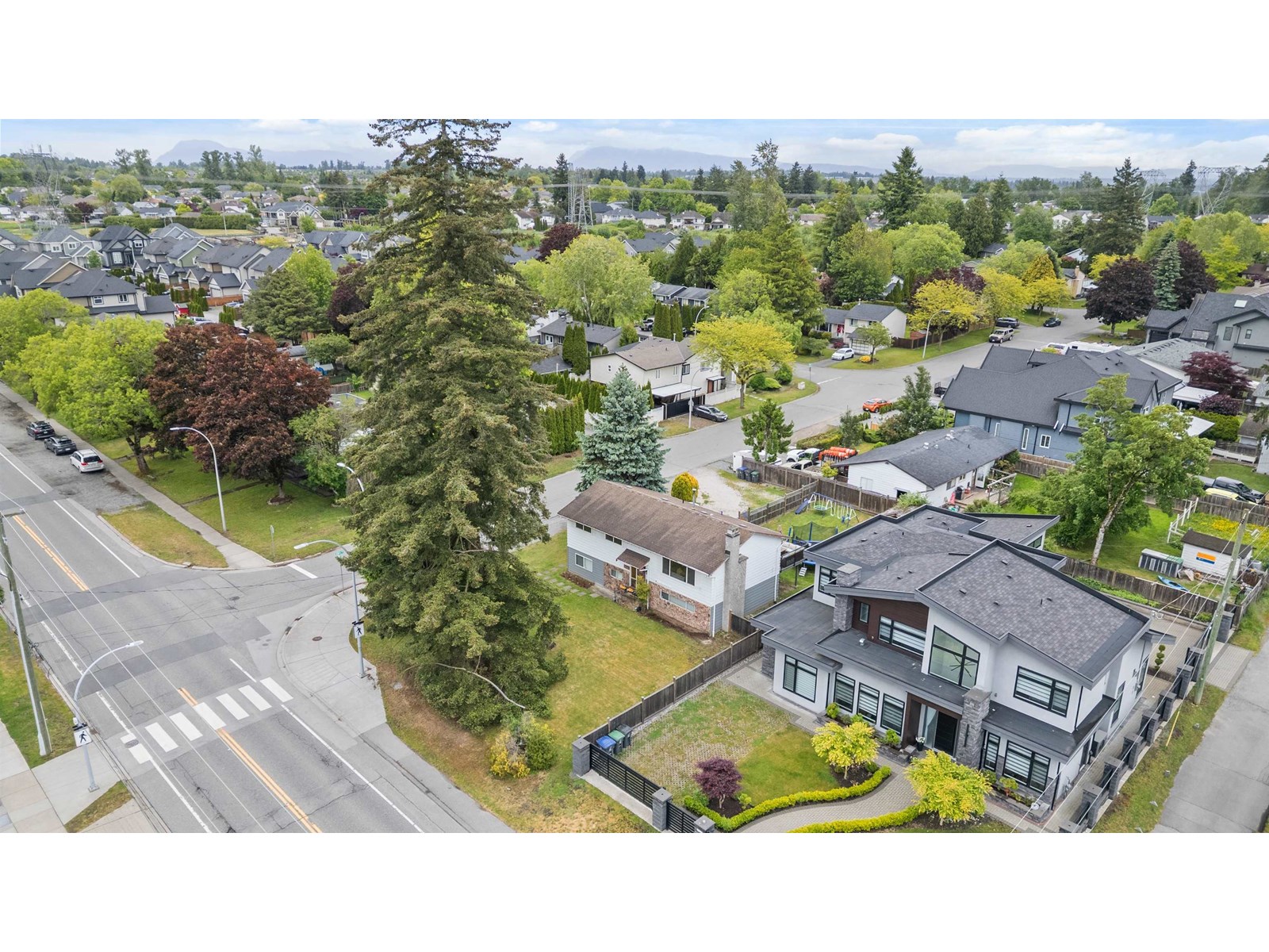 Photo 31 of 5840 184 Street, Surrey BC