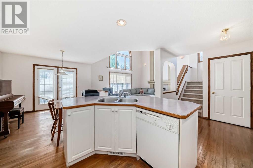 Single Family House for Sale in  Sierra Nevada Green SW Signal Hill Calgary 