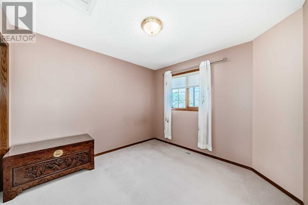 Single Family House for Sale in  Sierra Nevada Green SW Signal Hill Calgary 