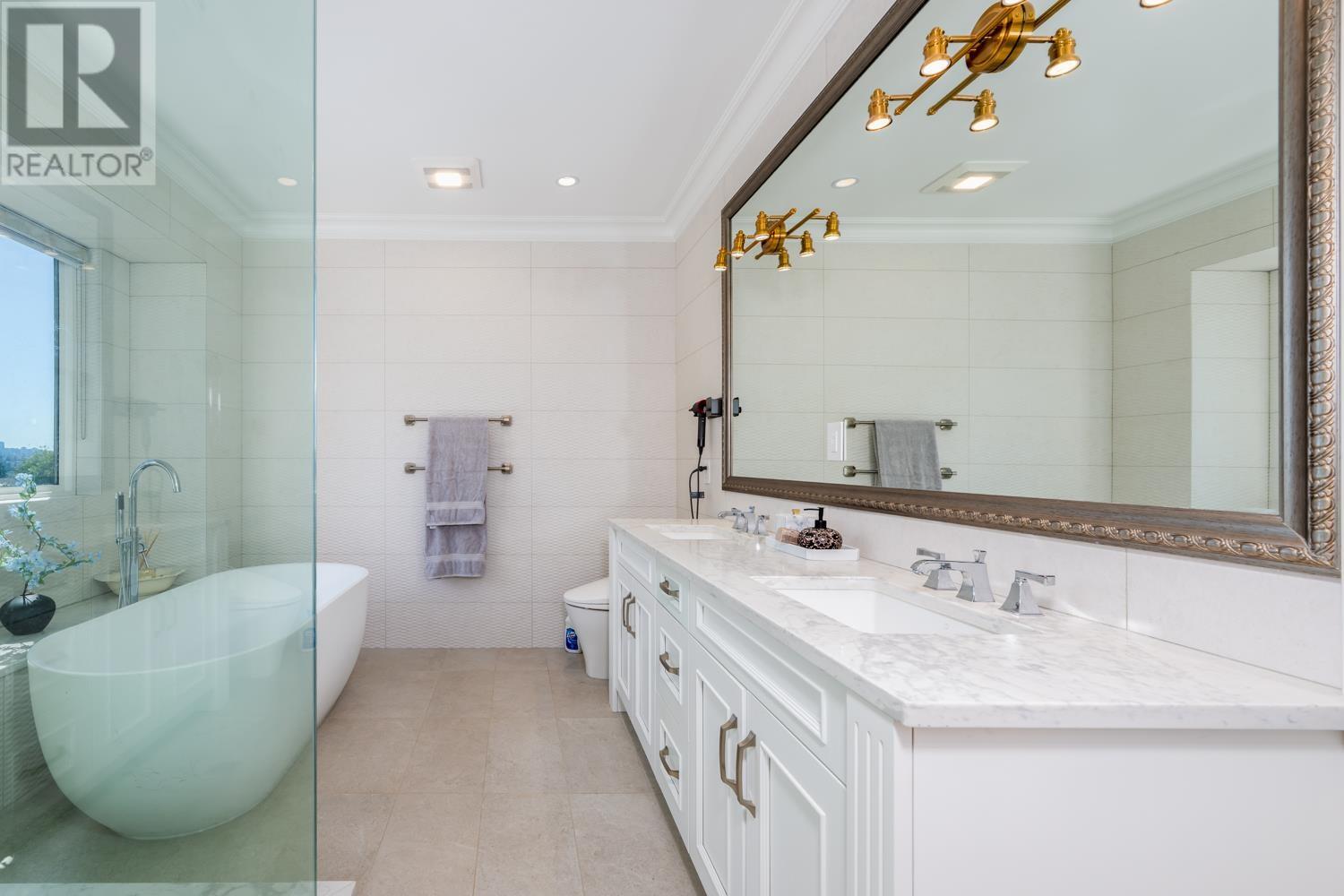 Photo 15 of 2130 Gerald Avenue, Burnaby BC