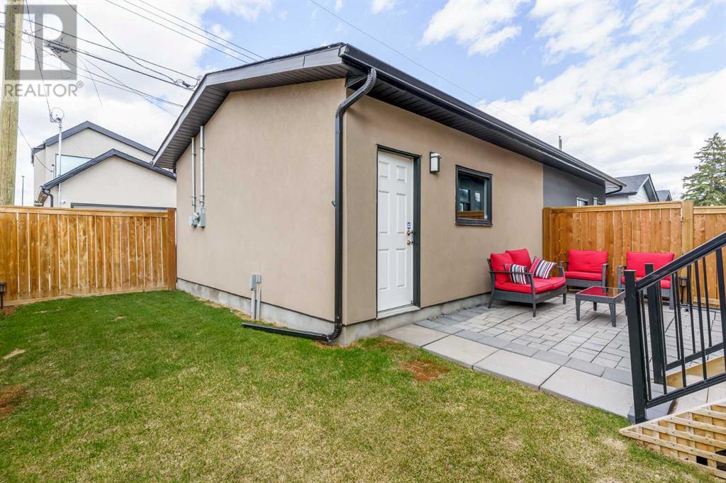 Single Family House for Sale in   Avenue SW Shaganappi Calgary 