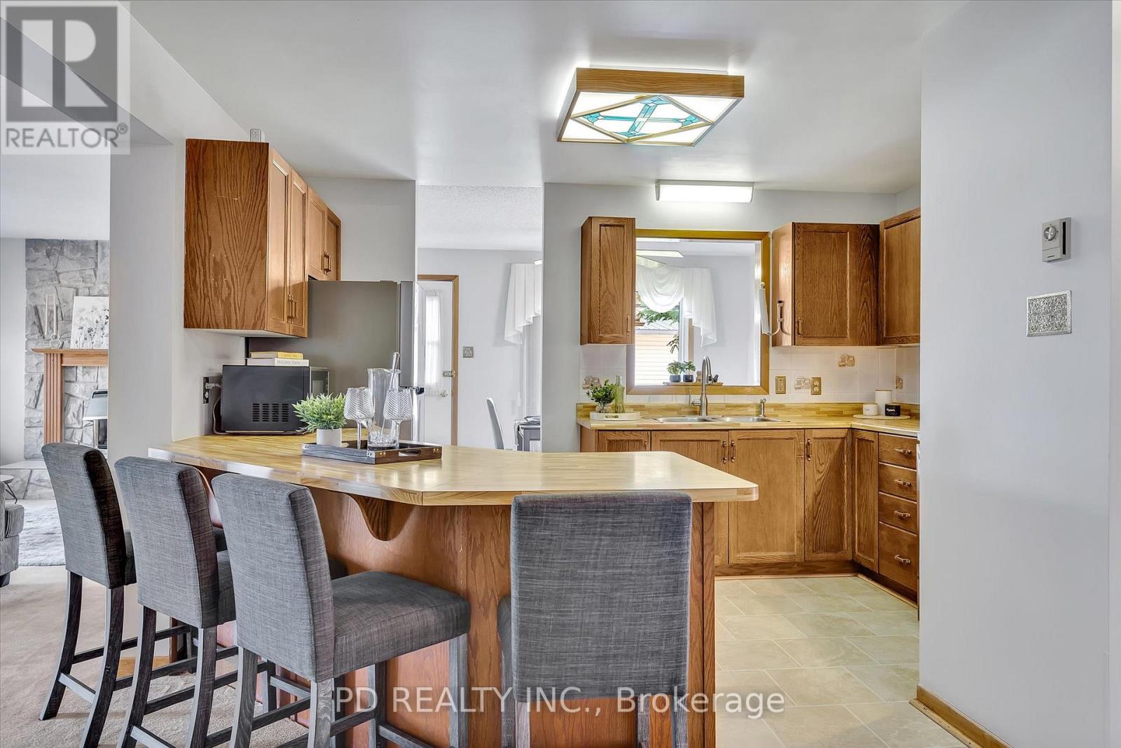 Photo 10 of 169 Kenedon Drive, Kawartha Lakes ON