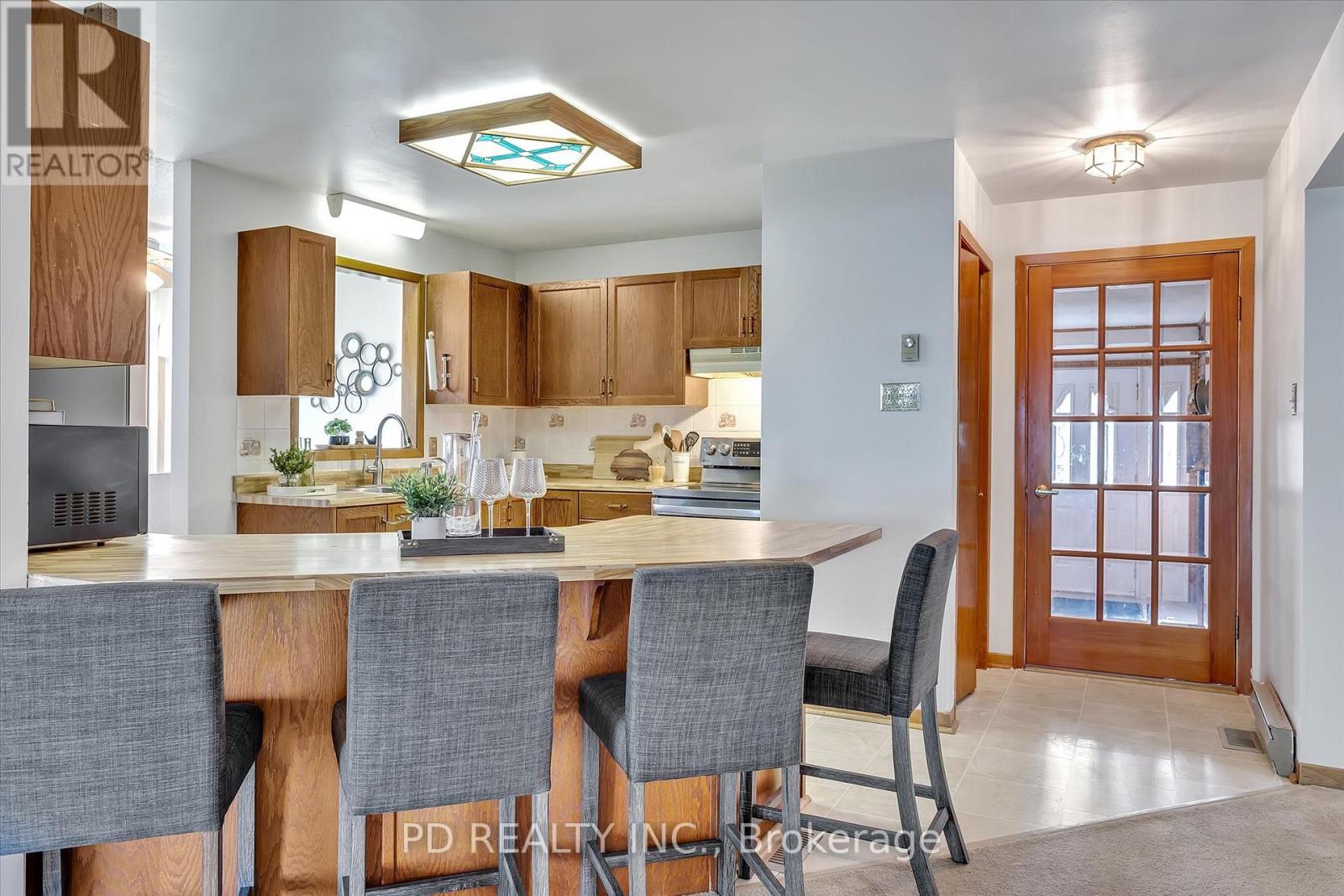 Photo 11 of 169 Kenedon Drive, Kawartha Lakes ON