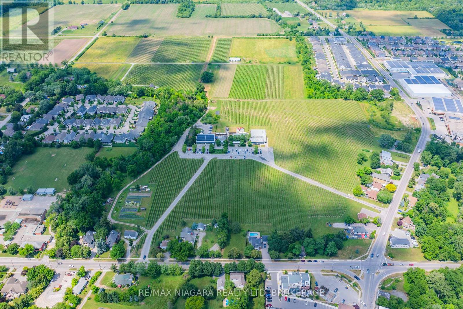 Photo 8 of 50 Sandalwood Crescent, Niagaraonthelake ON