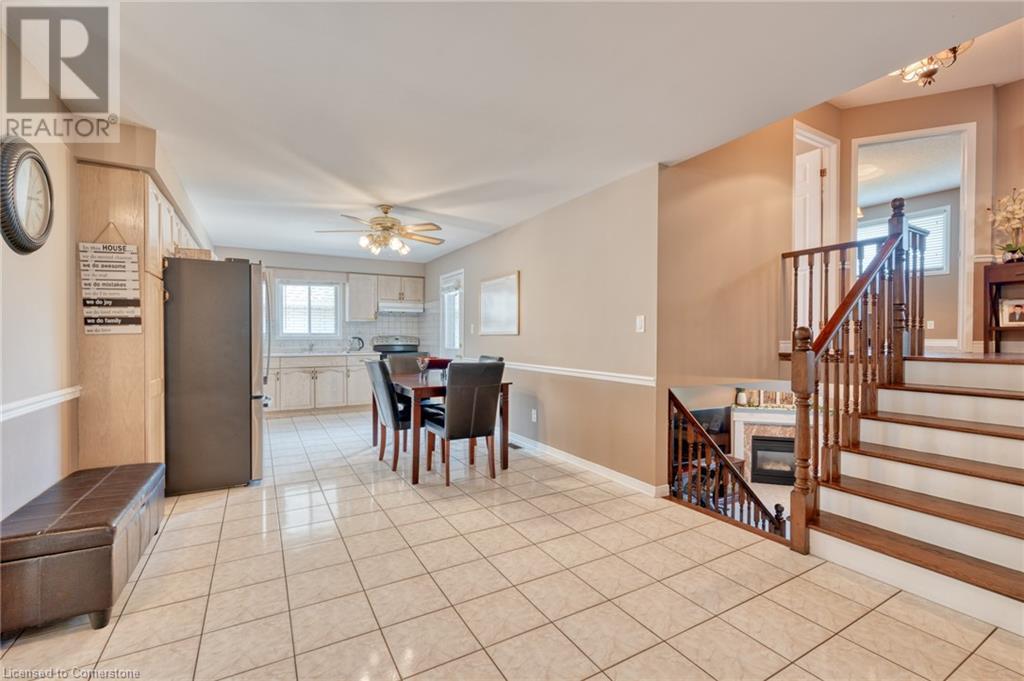 Photo 16 of 13 Loneoak Crescent, Stoney Creek ON