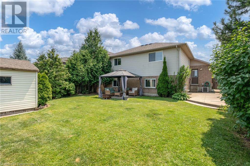 Photo 21 of 13 Loneoak Crescent, Stoney Creek ON