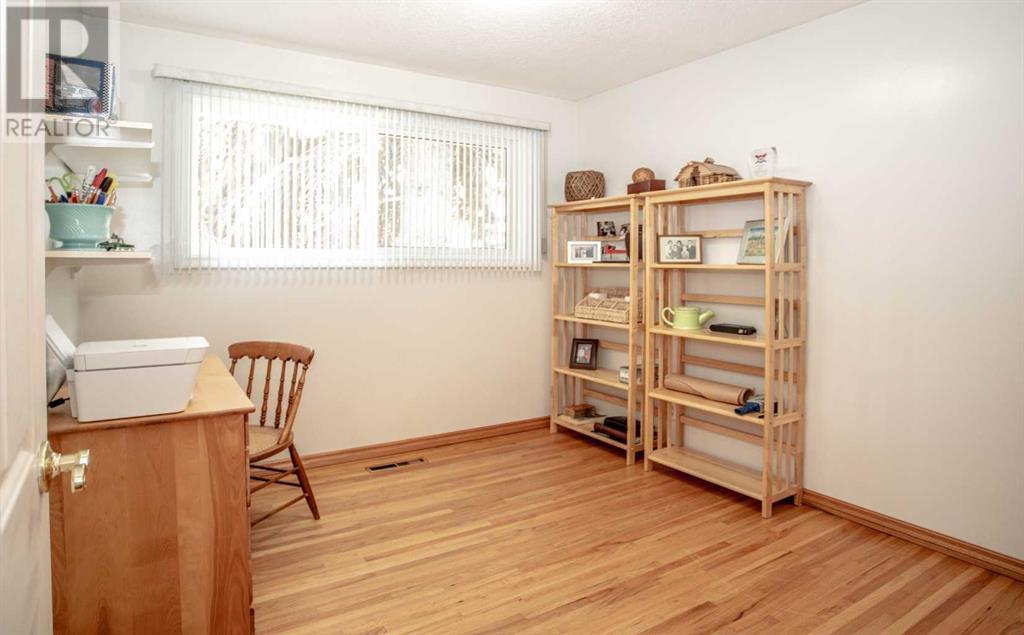 Single Family House Bungalow for Sale in  Aurora Place SE Acadia Calgary 