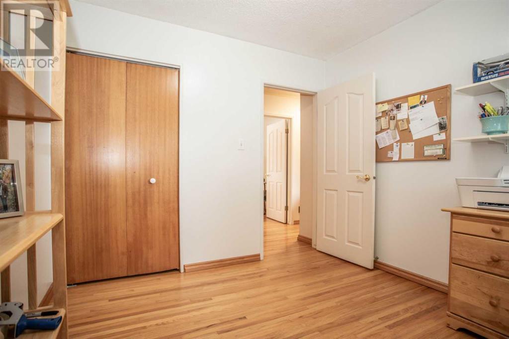 Single Family House Bungalow for Sale in  Aurora Place SE Acadia Calgary 