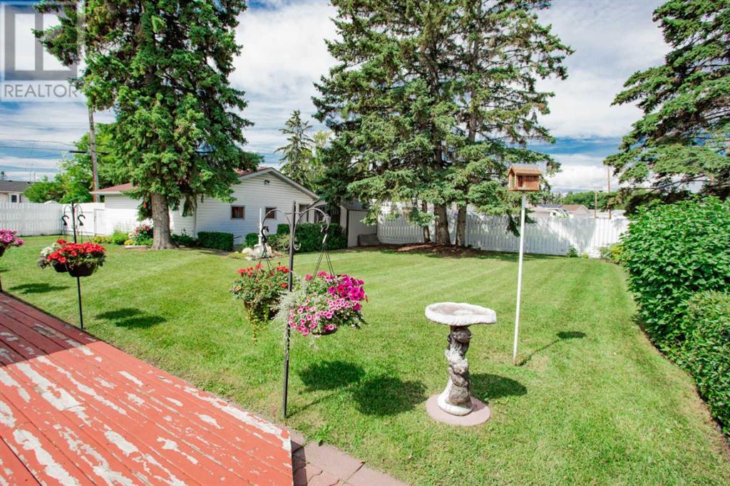Single Family House Bungalow for Sale in  Aurora Place SE Acadia Calgary 