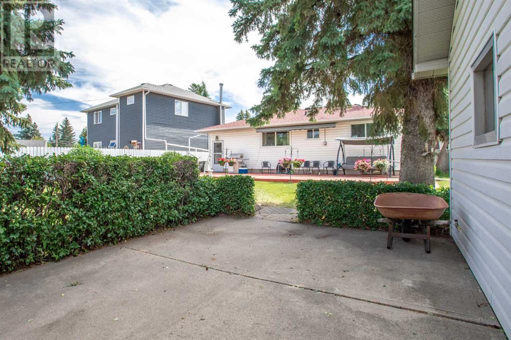 Single Family House Bungalow for Sale in  Aurora Place SE Acadia Calgary 