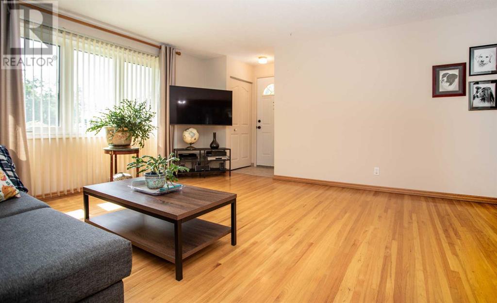 Single Family House Bungalow for Sale in  Aurora Place SE Acadia Calgary 