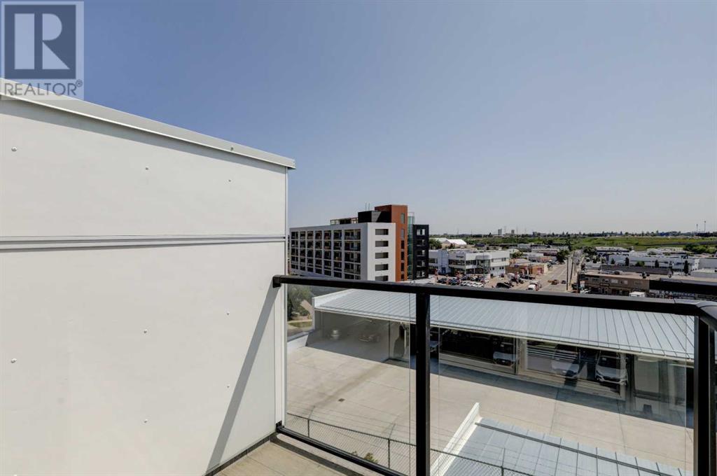 Single Family House for Sale in   Parkhill Place SW Parkhill Calgary 