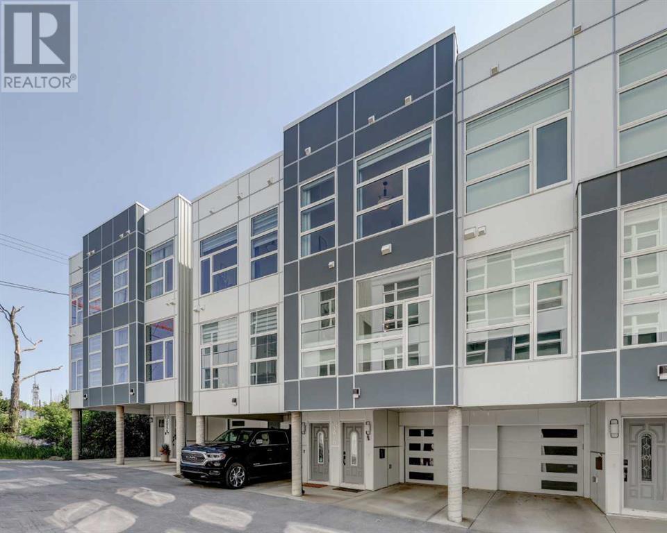 Single Family House for Sale in   Parkhill Place SW Parkhill Calgary 