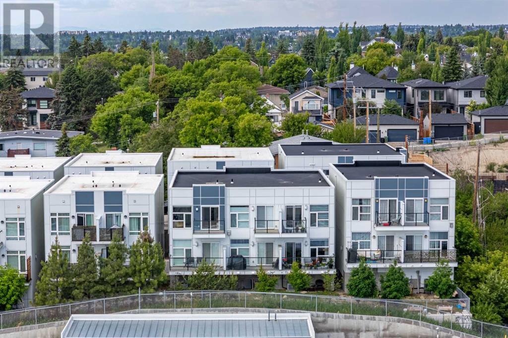 Single Family House for Sale in   Parkhill Place SW Parkhill Calgary 