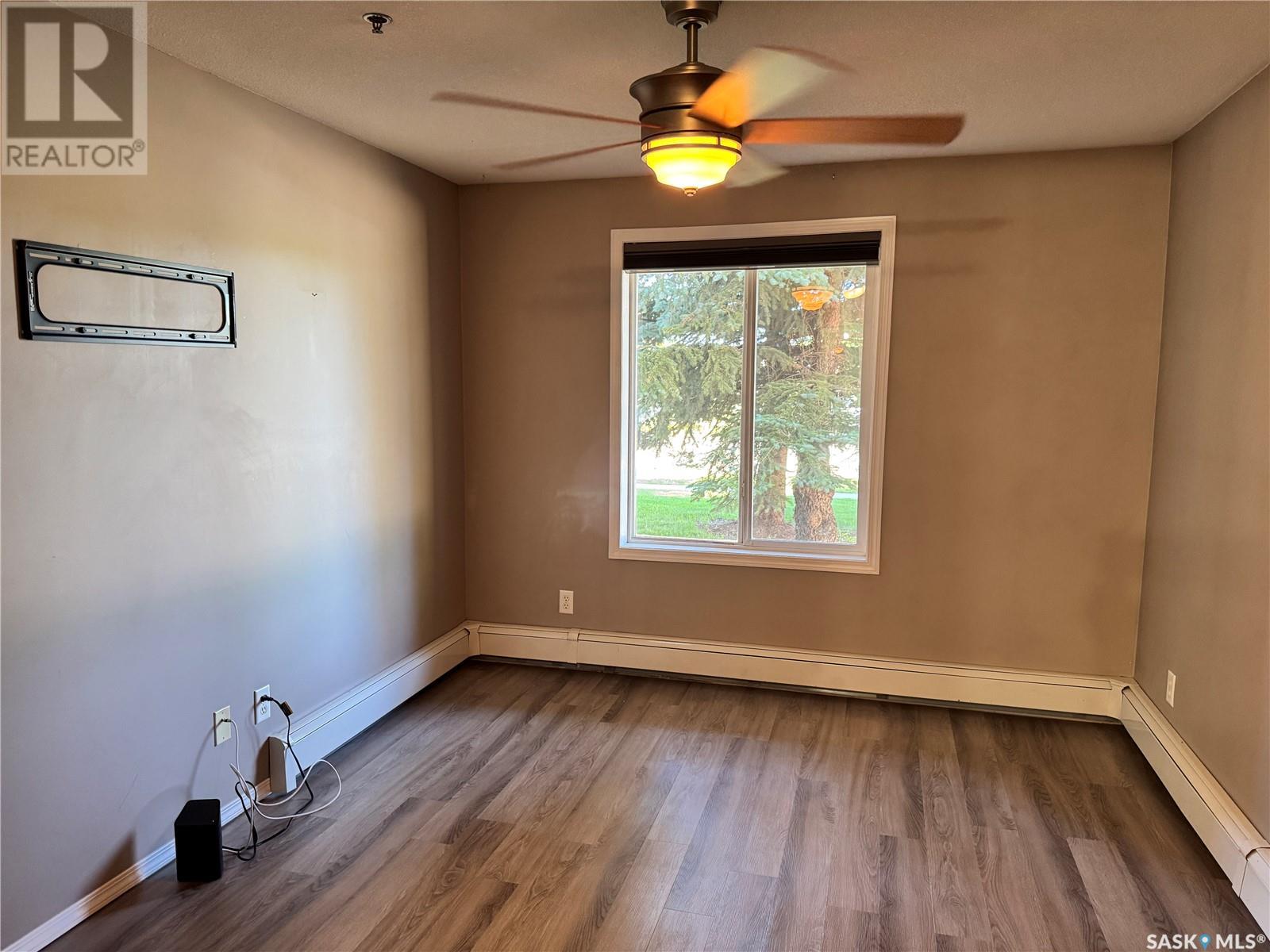 Single Family House High rise for Sale in   Lowe ROAD Saskatoon 