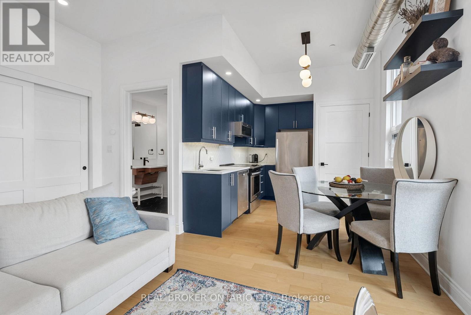 Photo 11 of 304 101 Pinhey Street, Ottawa ON