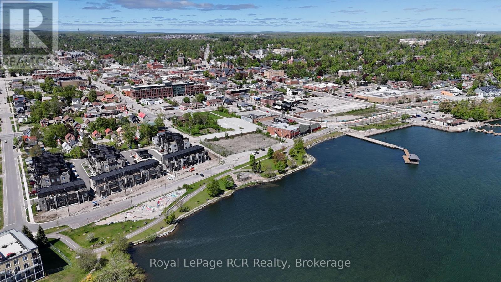 Photo 18 of 27 Wyn Wood Lane, Orillia ON