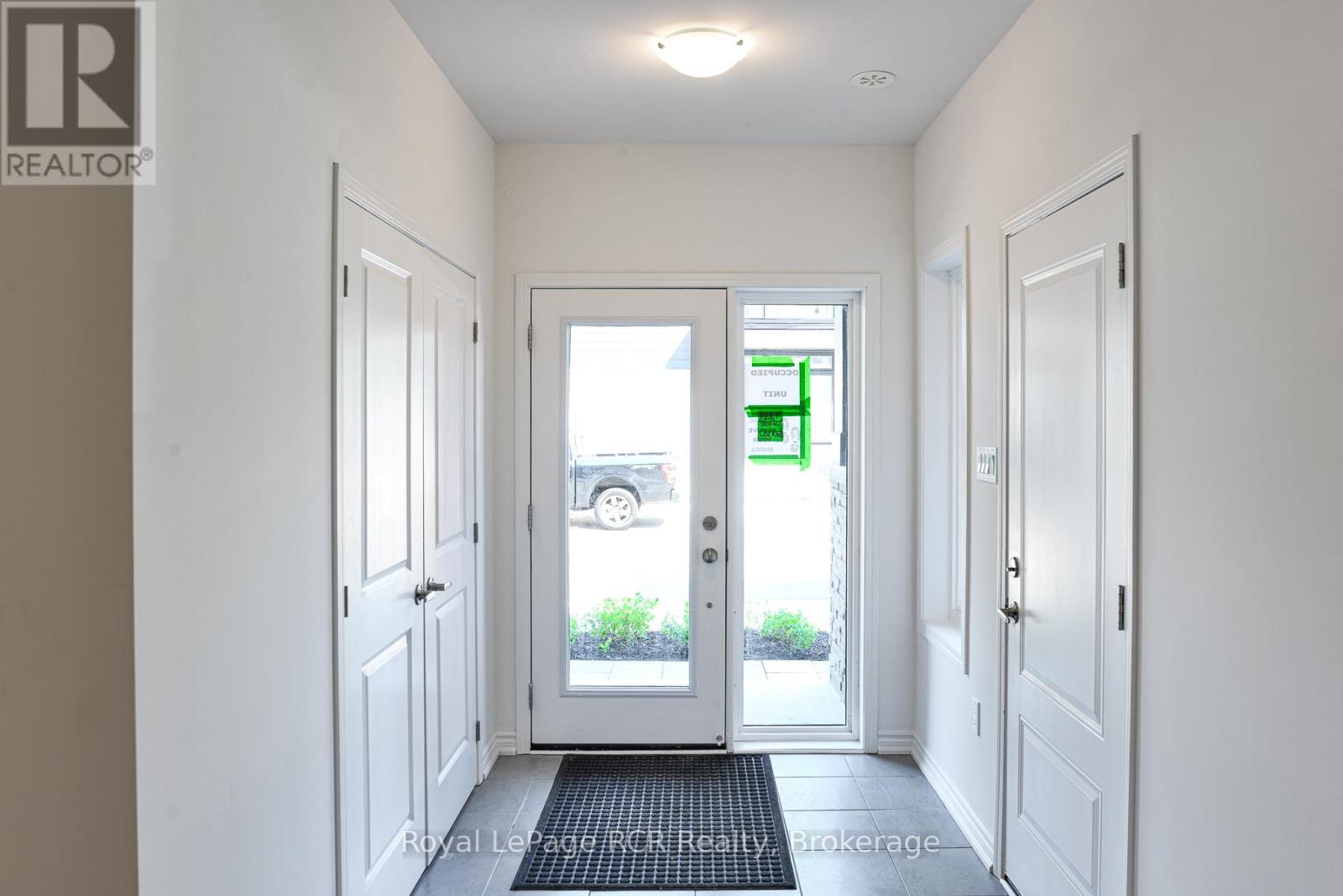 Photo 6 of 27 Wyn Wood Lane, Orillia ON
