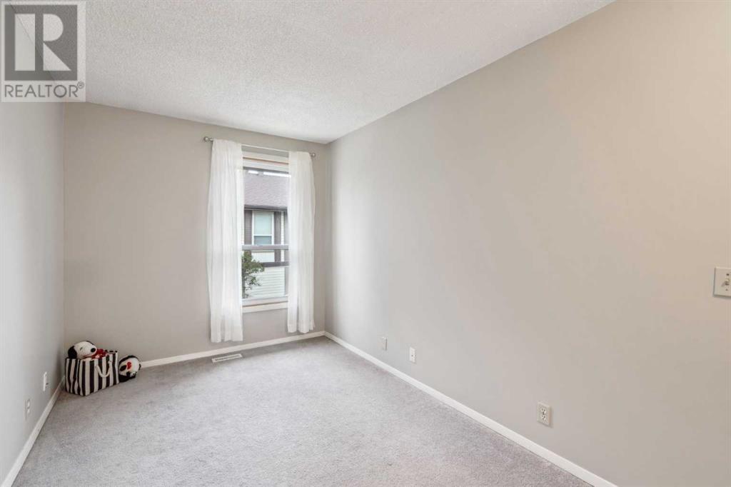 Single Family House for Sale in    Street NE Pineridge Calgary 