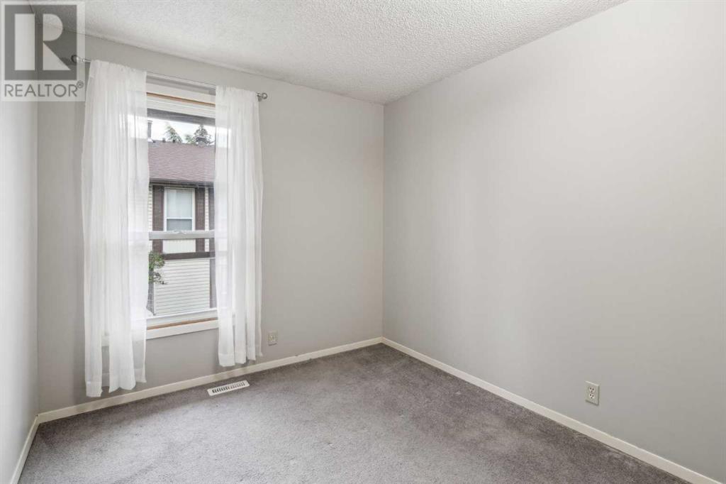 Single Family House for Sale in    Street NE Pineridge Calgary 