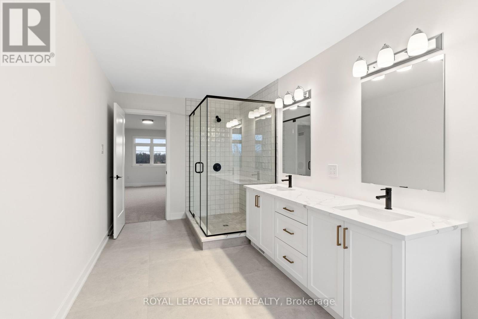 Photo 30 of 71 Hogan Drive, Mcnab Braeside ON