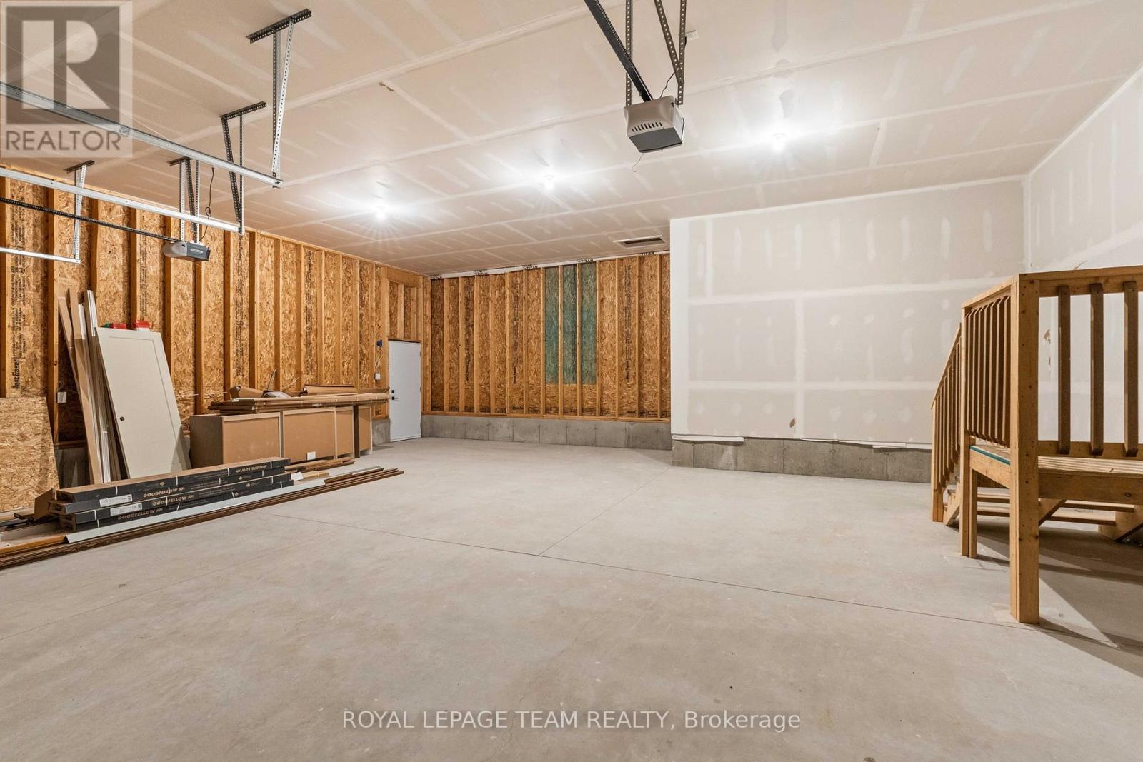Photo 6 of 71 Hogan Drive, Mcnab Braeside ON