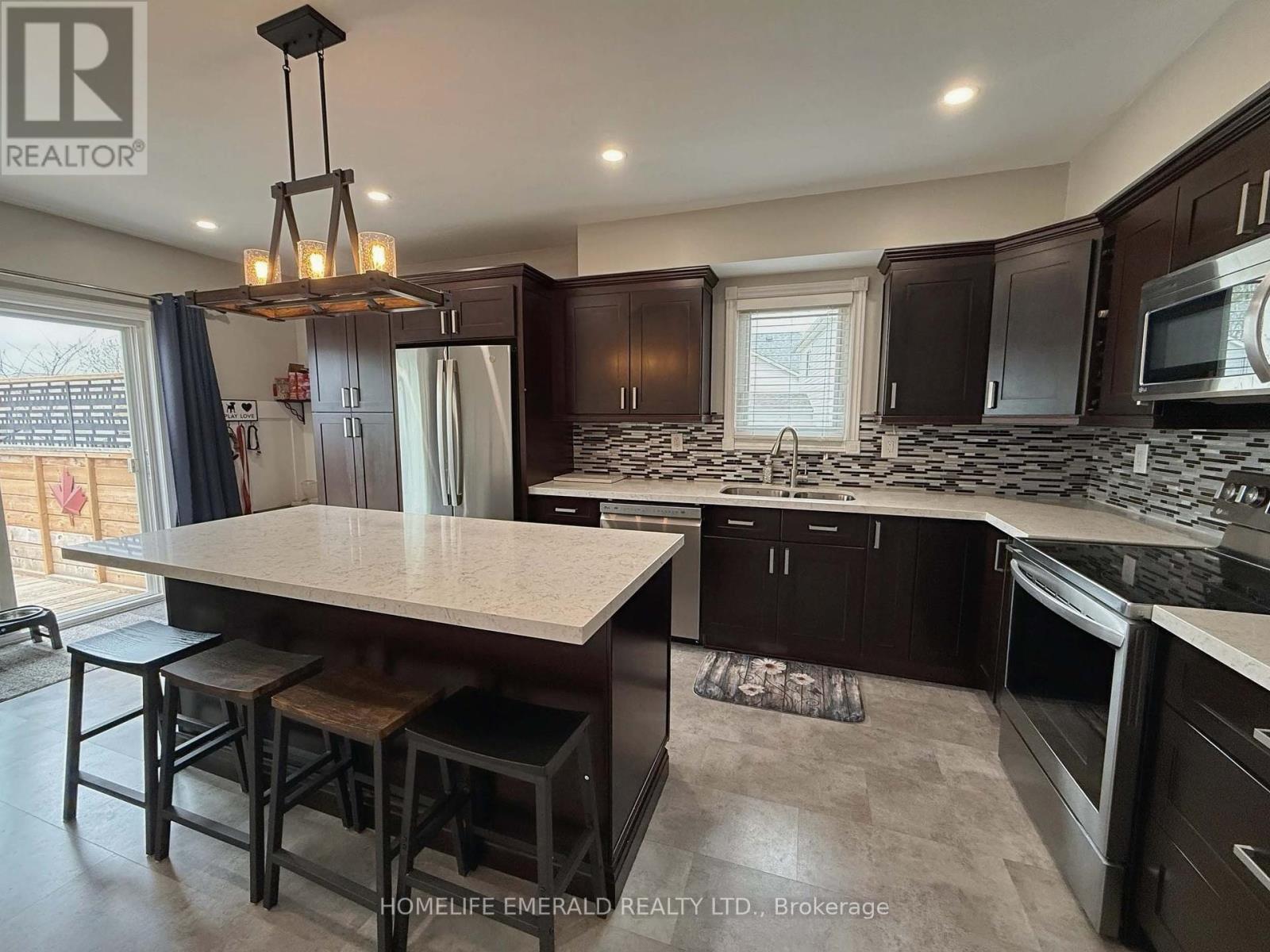 Photo 29 of 144 Maplewood Drive, Essa ON