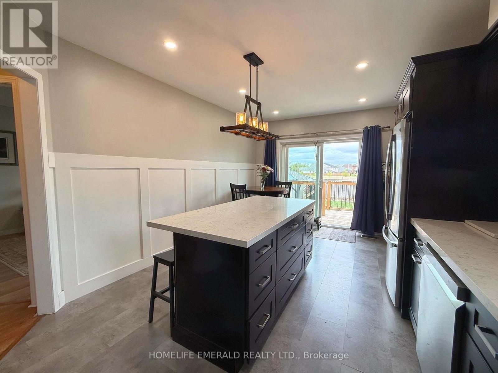 Photo 20 of 144 Maplewood Drive, Essa ON