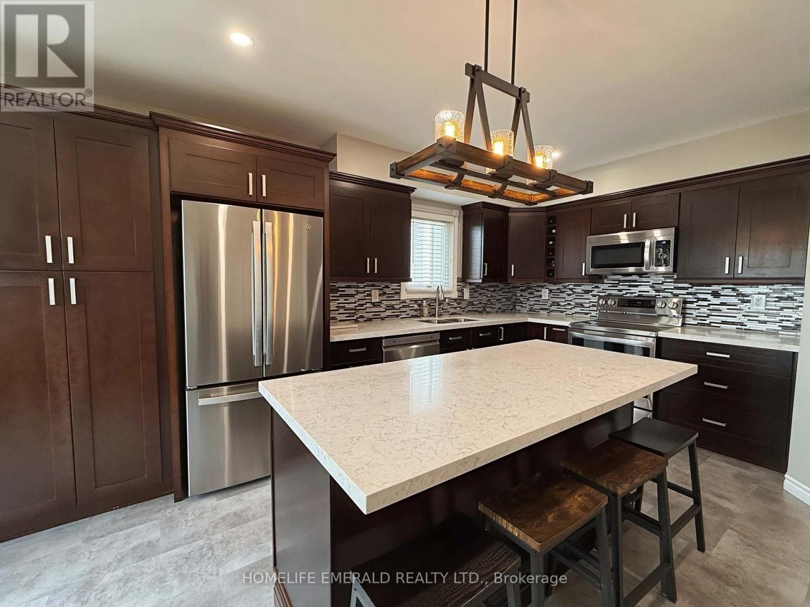 Photo 21 of 144 Maplewood Drive, Essa ON