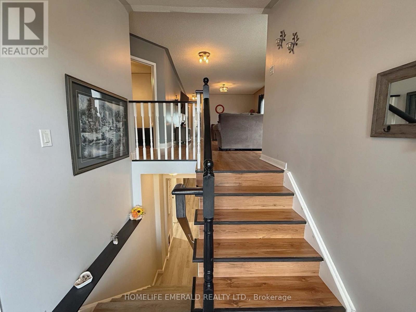 Photo 25 of 144 Maplewood Drive, Essa ON