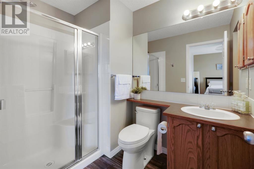 Single Family House 4 Level for Sale in  Copperfield Lane SE Copperfield Calgary 