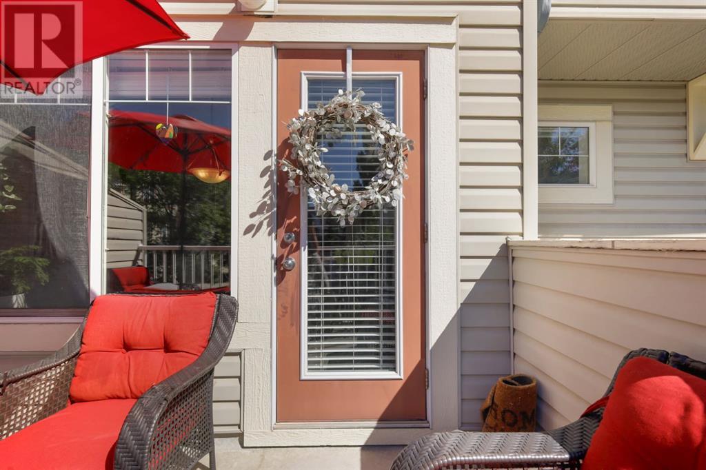 Single Family House 4 Level for Sale in  Copperfield Lane SE Copperfield Calgary 