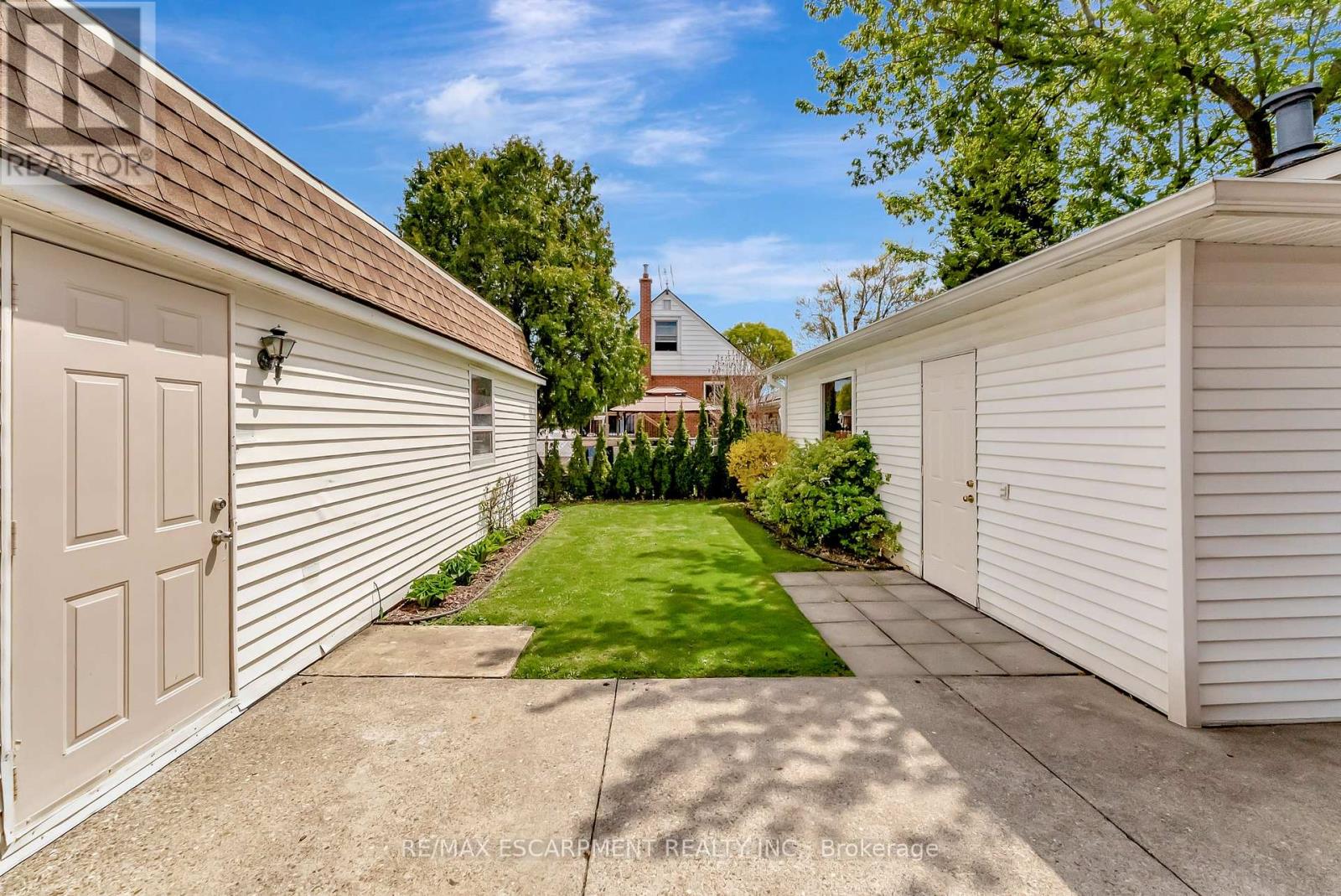 Photo 36 of 131 East 42nd Street, Hamilton ON